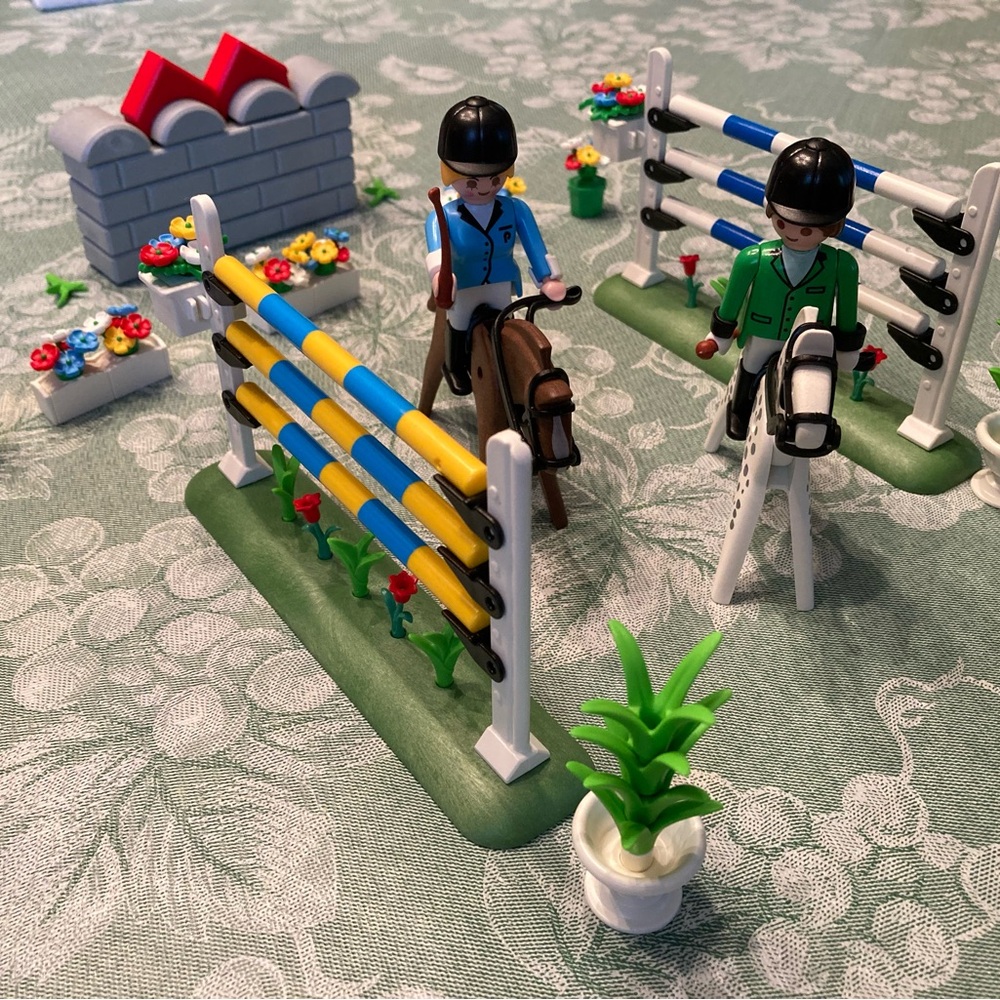 VINTAGE Playmobil 3854 Riding Stables Show Jumpers 1996